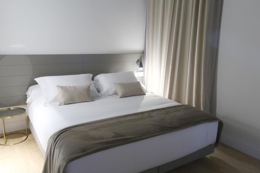 Apartaments Plaça Del Vi Girona Exterior foto