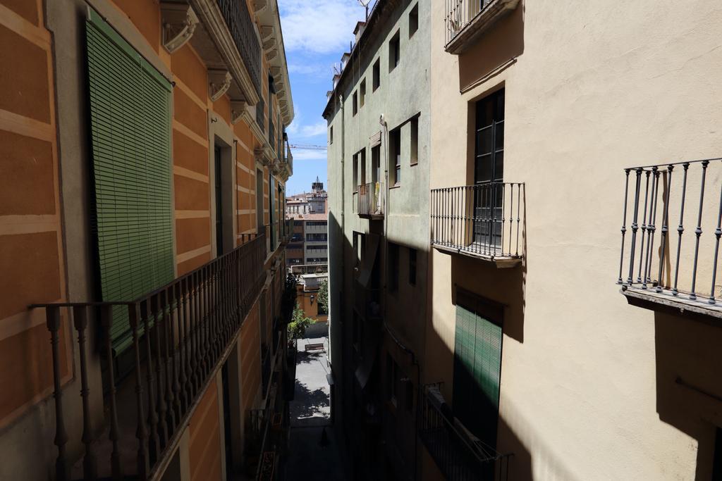 Apartaments Plaça Del Vi Girona Exterior foto