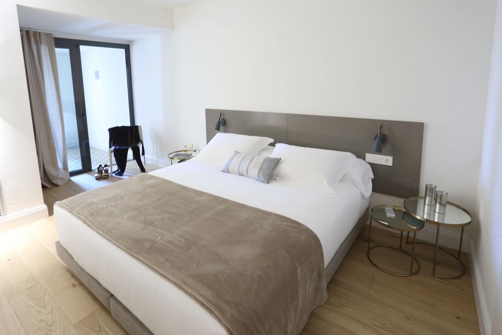 Apartaments Plaça Del Vi Girona Exterior foto