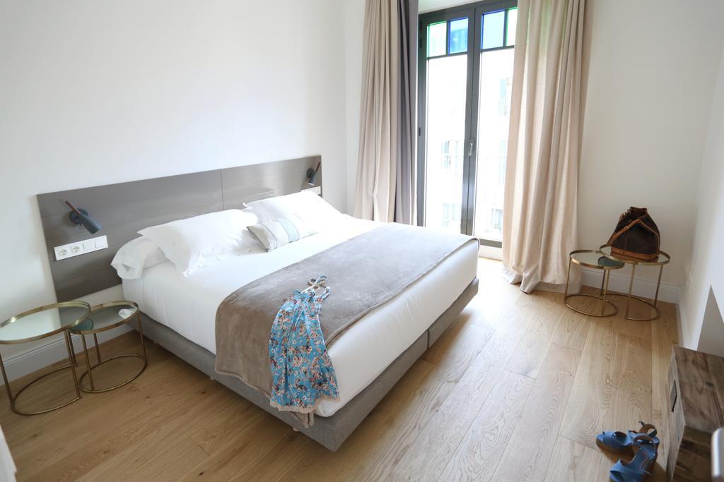 Apartaments Plaça Del Vi Girona Exterior foto