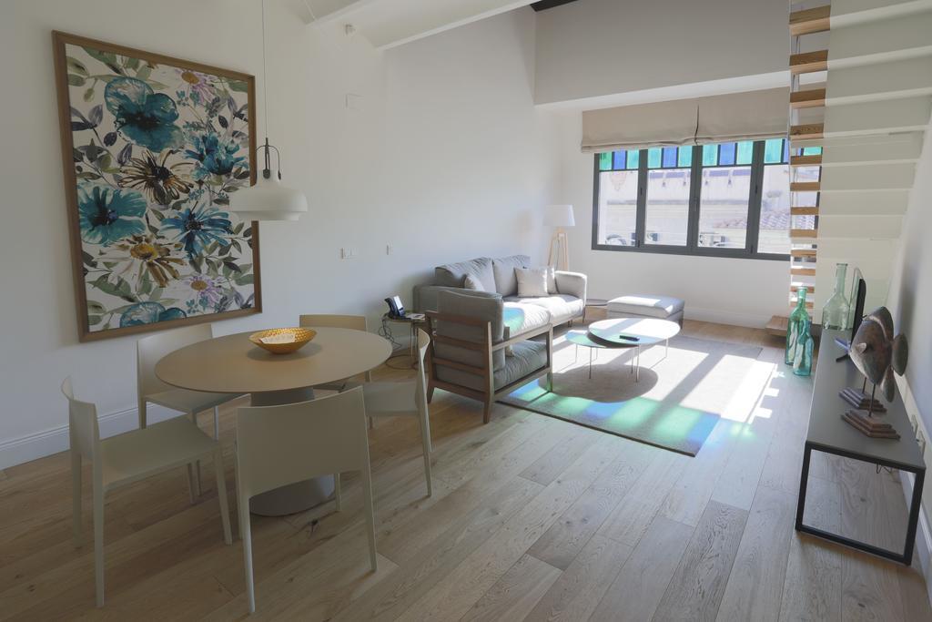 Apartaments Plaça Del Vi Girona Exterior foto