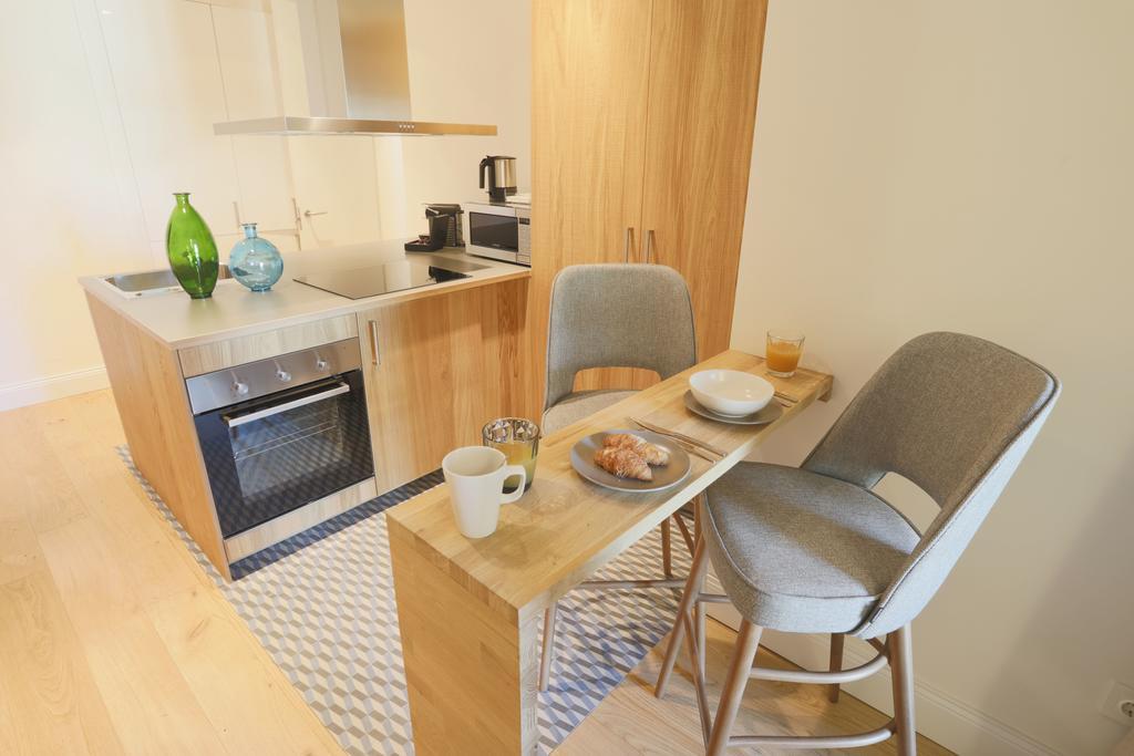 Apartaments Plaça Del Vi Girona Exterior foto